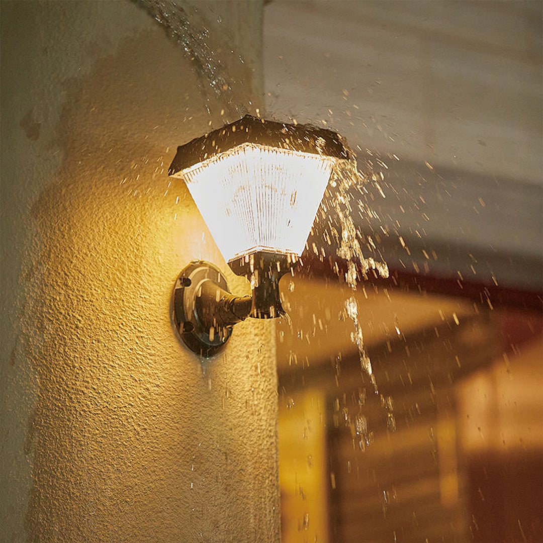 SCUBE Solar Clamp Light – Waterproof Outdoor Wall Mount Lighting