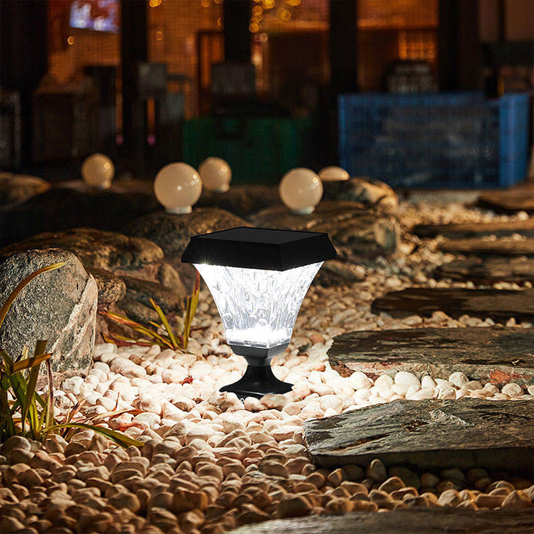 SCUBE Solar Powered Garden Pillar Light – Elegant Outdoor Gate & Pillar Lighting
