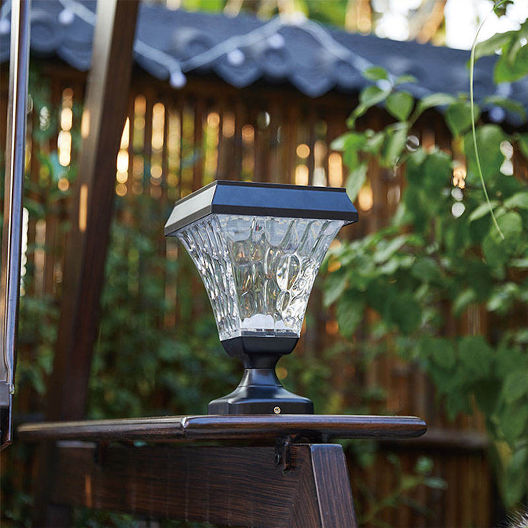 SCUBE Solar Powered Garden Pillar Light – Elegant Outdoor Gate & Pillar Lighting